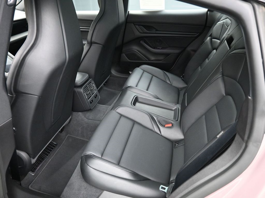 2022 Porsche Taycan 4S photo 6
