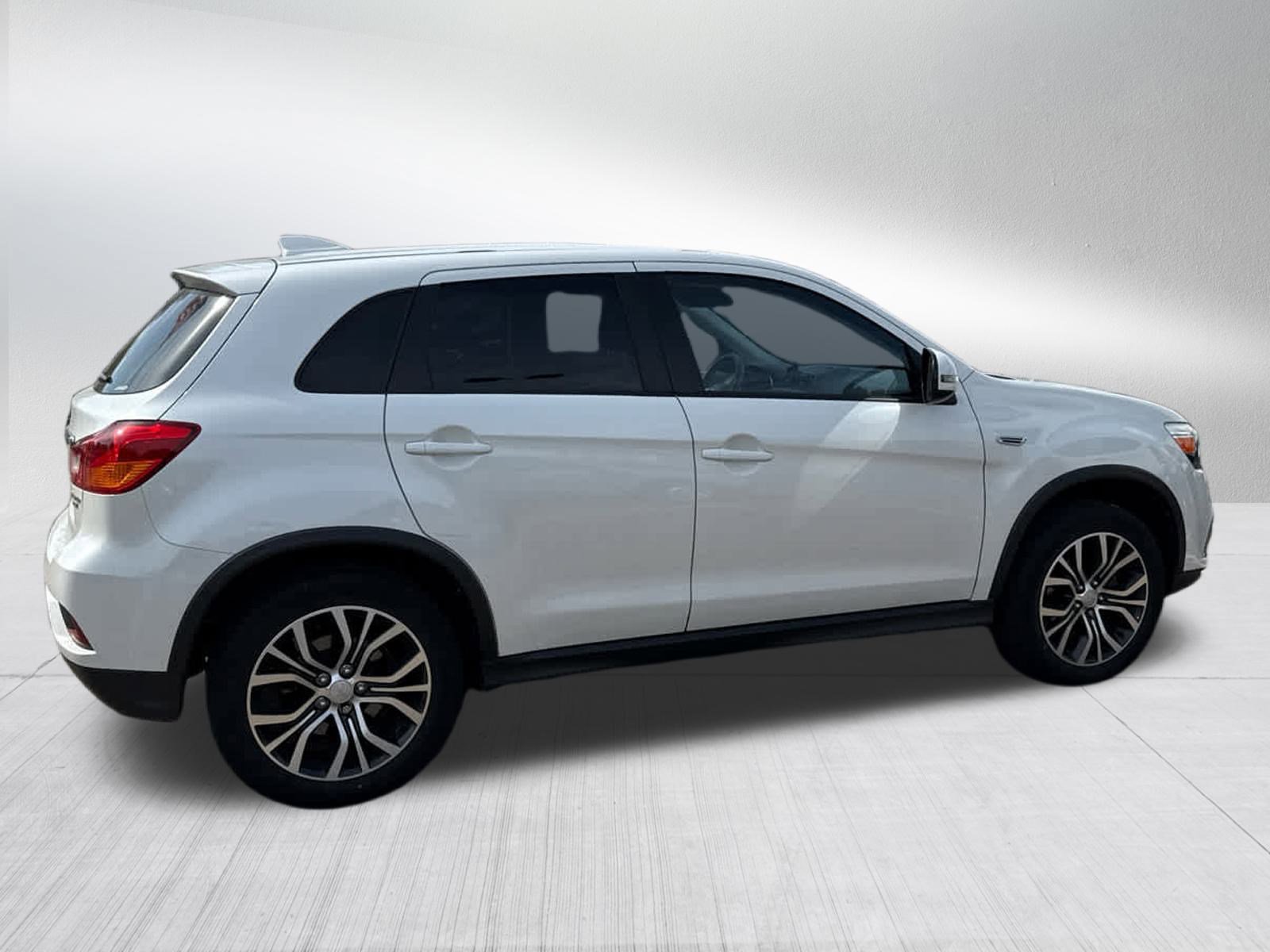 2018 Mitsubishi Outlander Sport ES photo 7