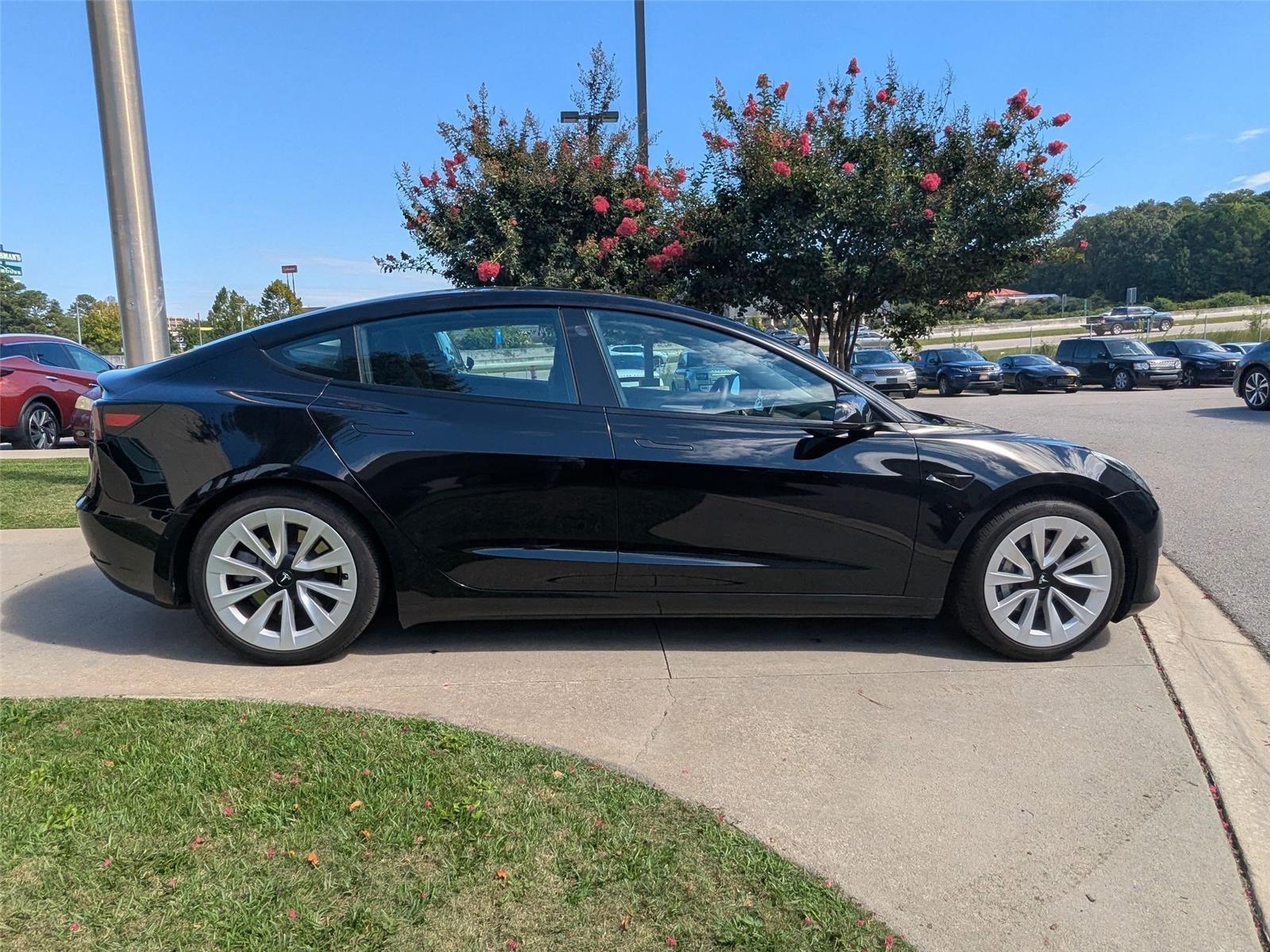 2021 Tesla Model 3 Standard Range Plus photo 4