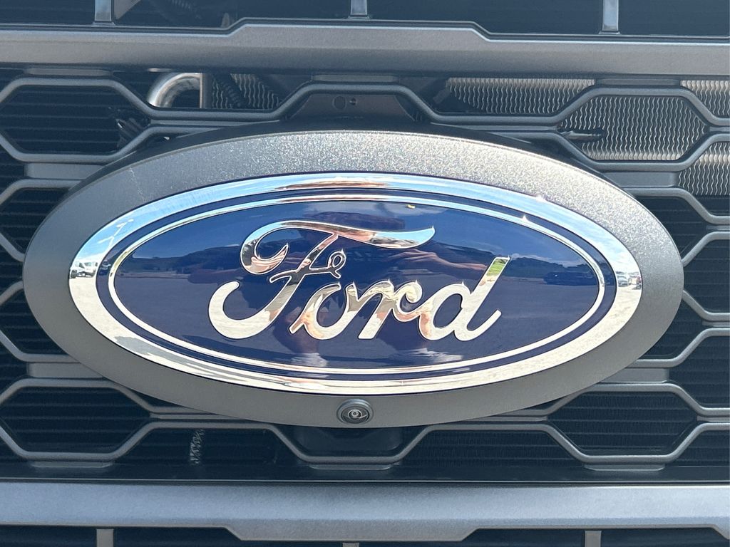 2025 Ford F-350 XL photo 17