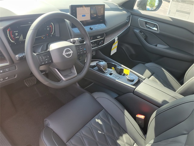 2026 Nissan Rogue Platinum photo 11