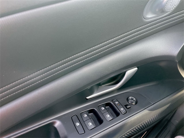 2025 Hyundai Elantra SEL Convenience photo 4