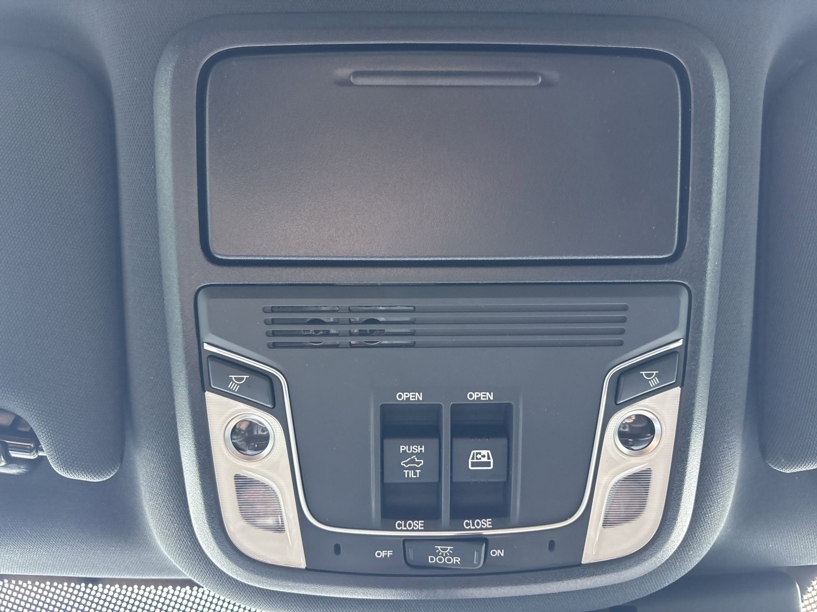 2025 Honda Ridgeline RTL photo 6