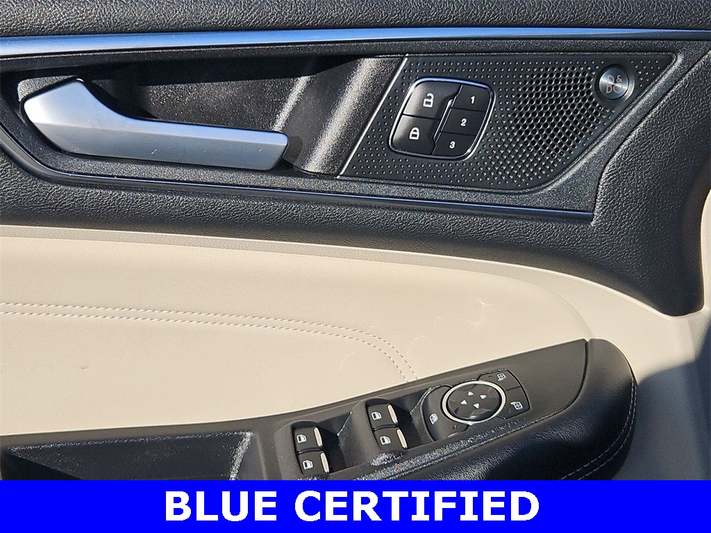 2023 Ford Edge Titanium photo 7