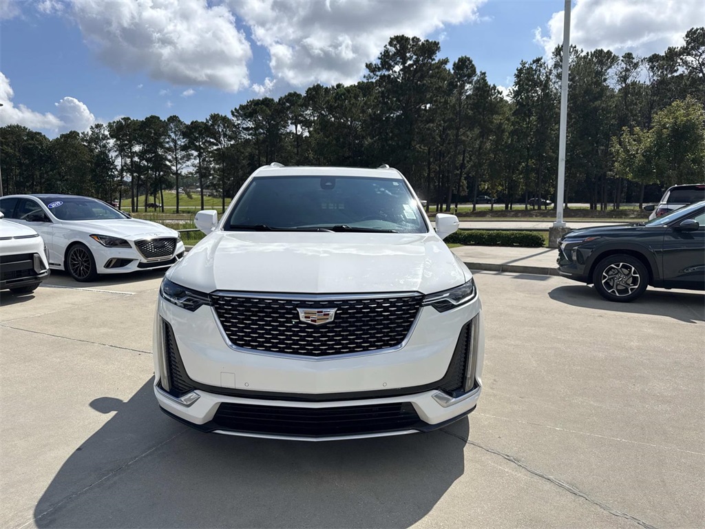 2021 Cadillac XT6 Premium Luxury photo 2