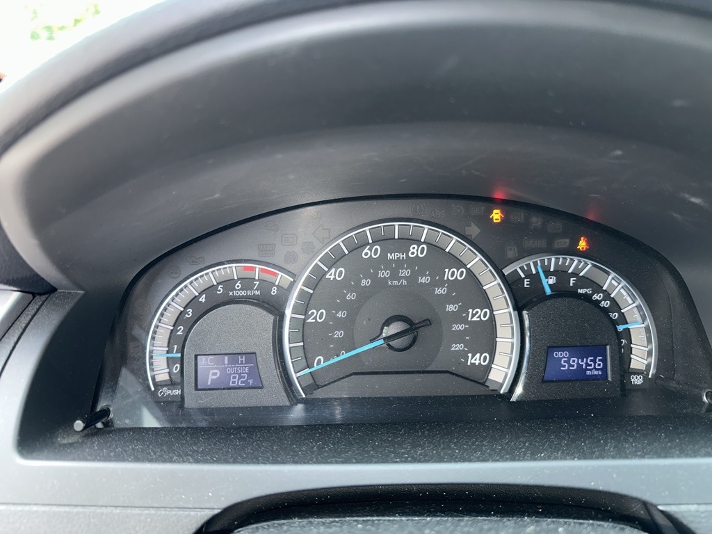 2013 Toyota Camry SE photo 8