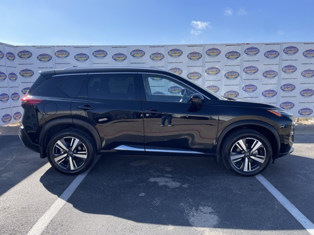 2023 Nissan Rogue Platinum's photo