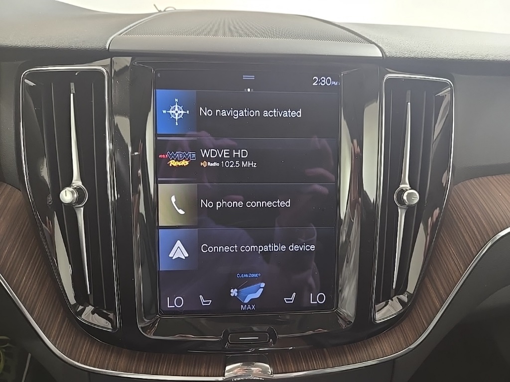 2021 Volvo XC60 T5 Momentum photo 18