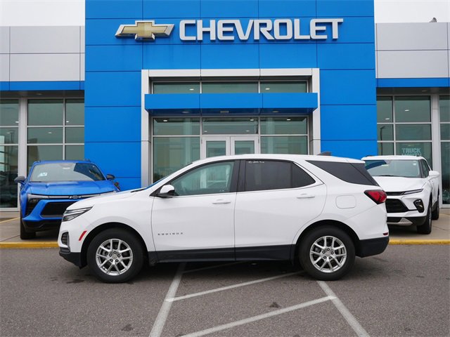 Used 2024 Chevrolet Equinox LT with VIN 3GNAXUEG6RL240626 for sale in Roseville, Minnesota