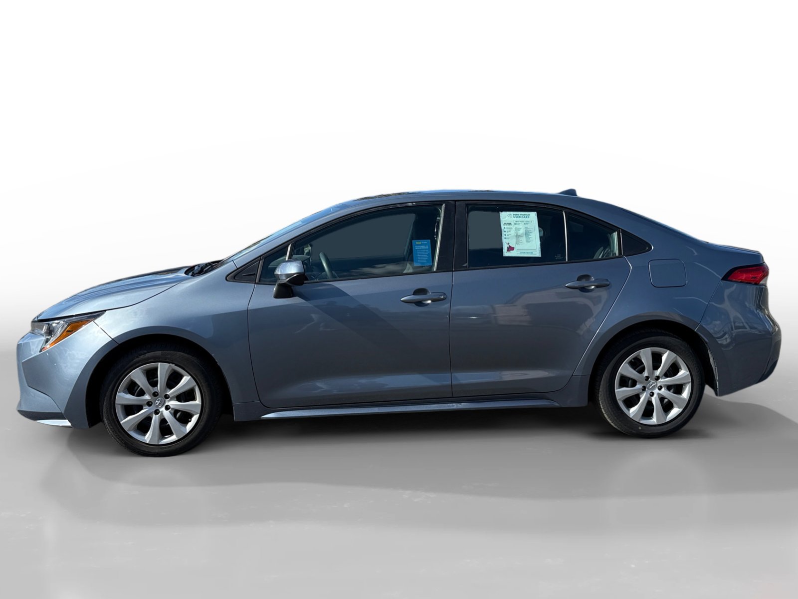 Used 2022 Toyota Corolla LE with VIN 5YFEPMAE4NP318199 for sale in Northfield, Minnesota