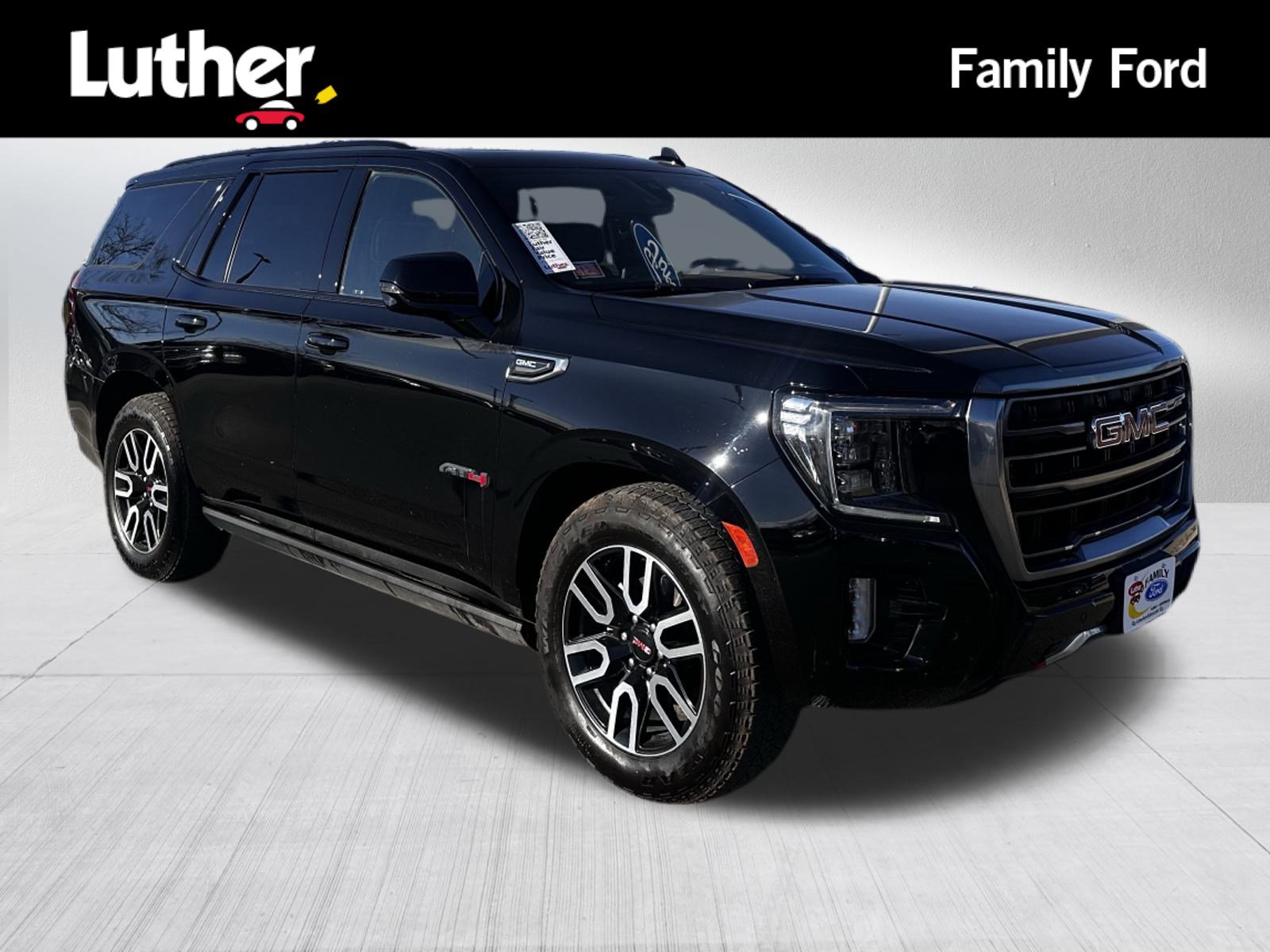 2021 GMC Yukon AT4's photo