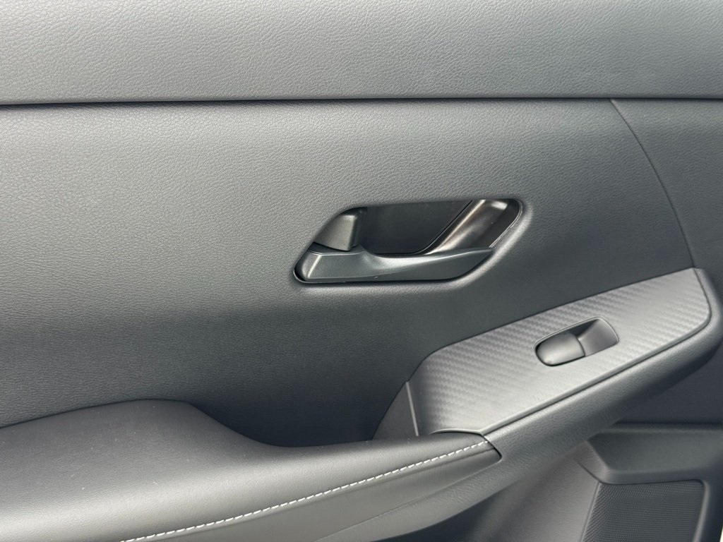 2025 Nissan Sentra SV photo 22