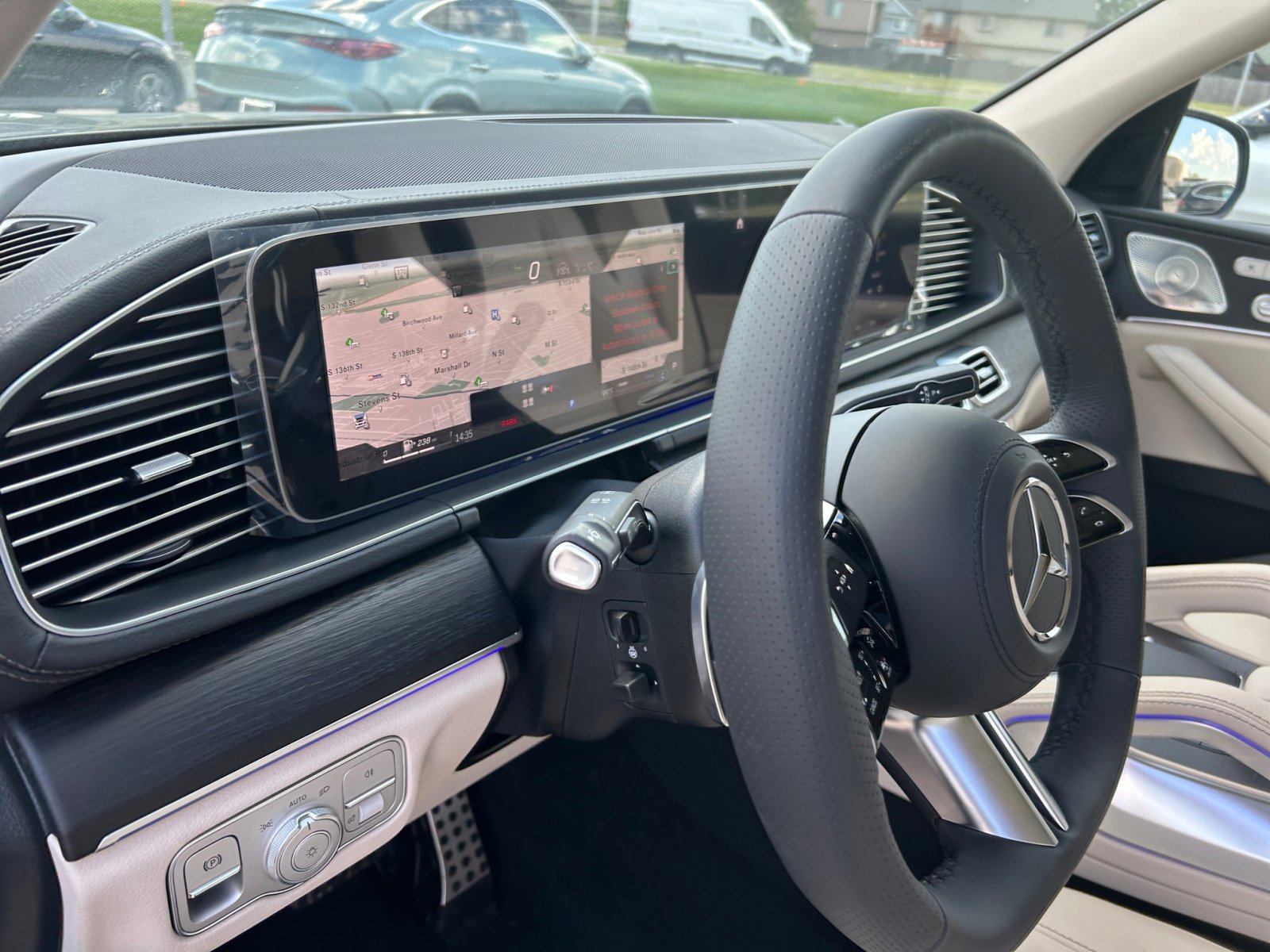 2025 Mercedes Benz GLS 450 4MATIC photo 24