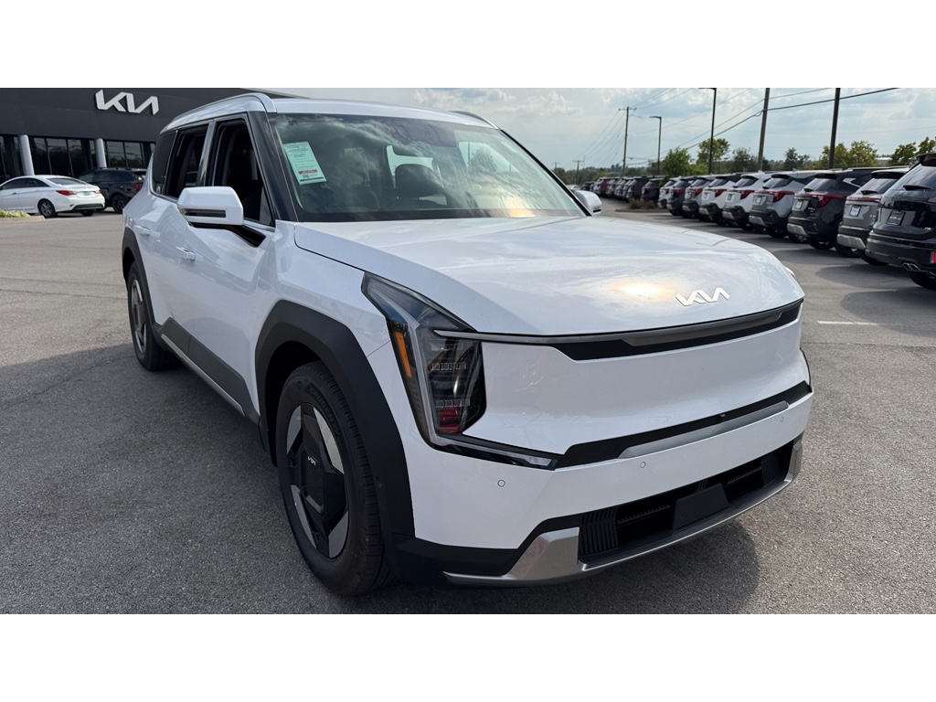 2026 Kia EV9 Wind's photo