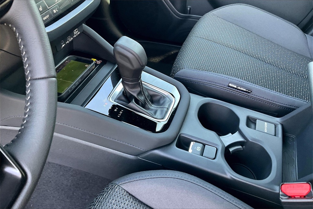 2025 Subaru Forester Premium photo 7