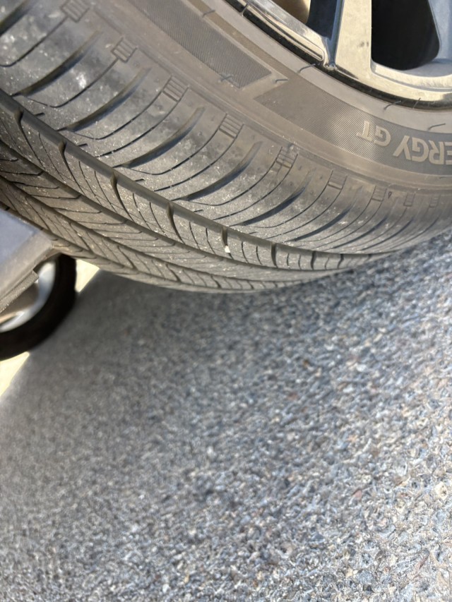 Used 2024 Pure Gray w/Deep Black Roof Volkswagen Autobahn image 37