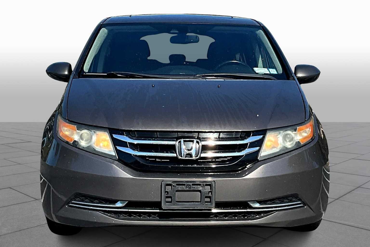 2016 Honda Odyssey EX-L photo 3
