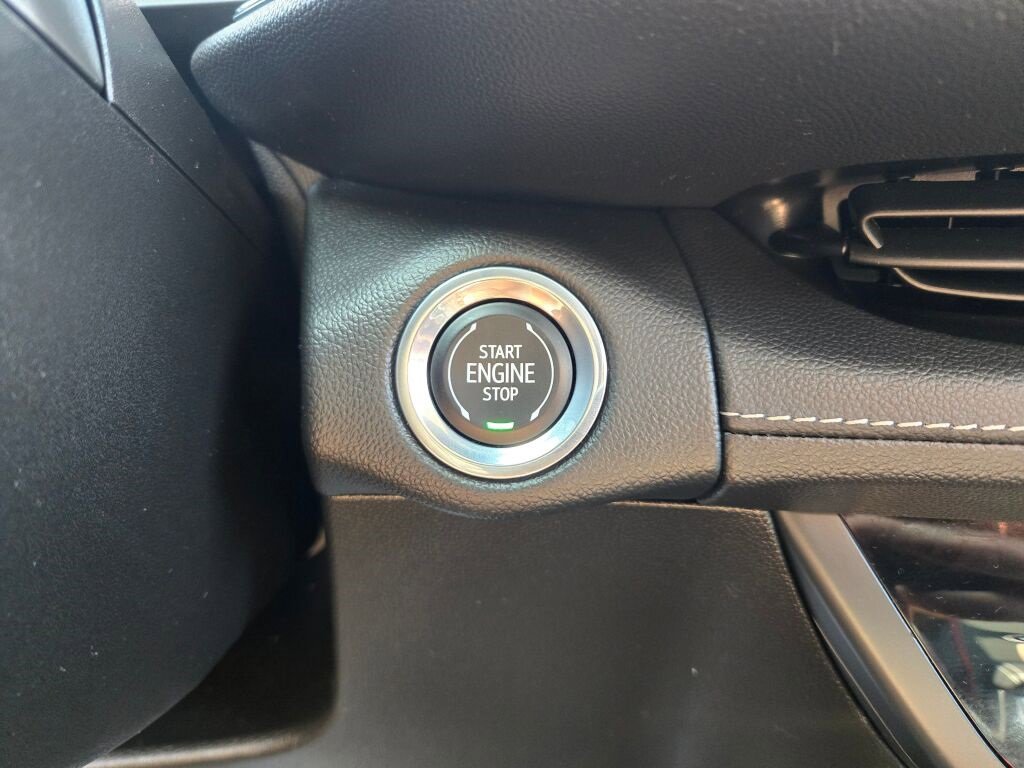 2023 Buick Envision Essence photo 29