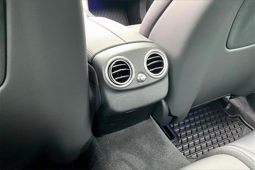2023 Mercedes Benz C 300 4MATIC photo 24