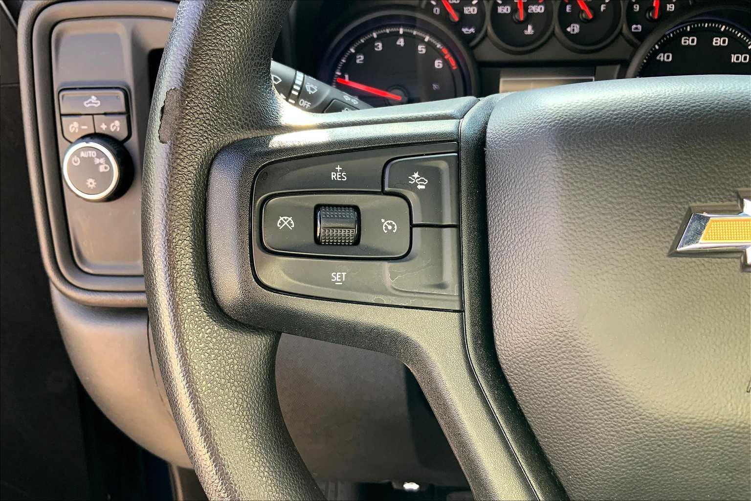 2023 Chevrolet Silverado 1500 Custom photo 23