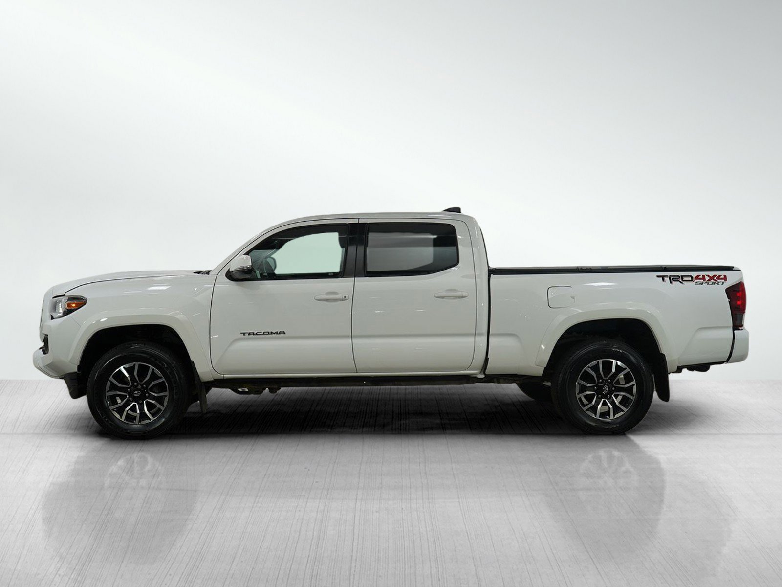 Used 2021 Toyota Tacoma TRD Sport with VIN 5TFDZ5BN5MX062794 for sale in Bloomington, Minnesota