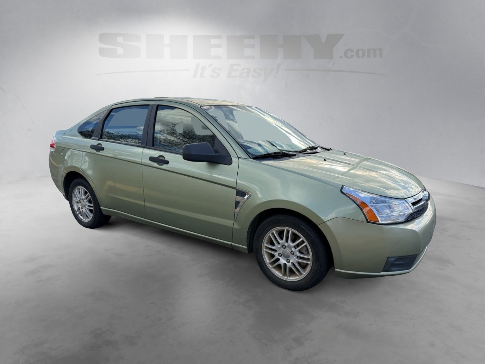 2008 Ford Focus SE photo 2
