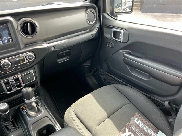 2021 Jeep Gladiator Sport photo 14