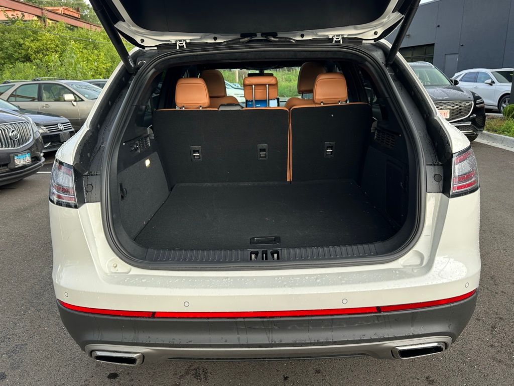 2022 Lincoln Nautilus Black Label photo 15