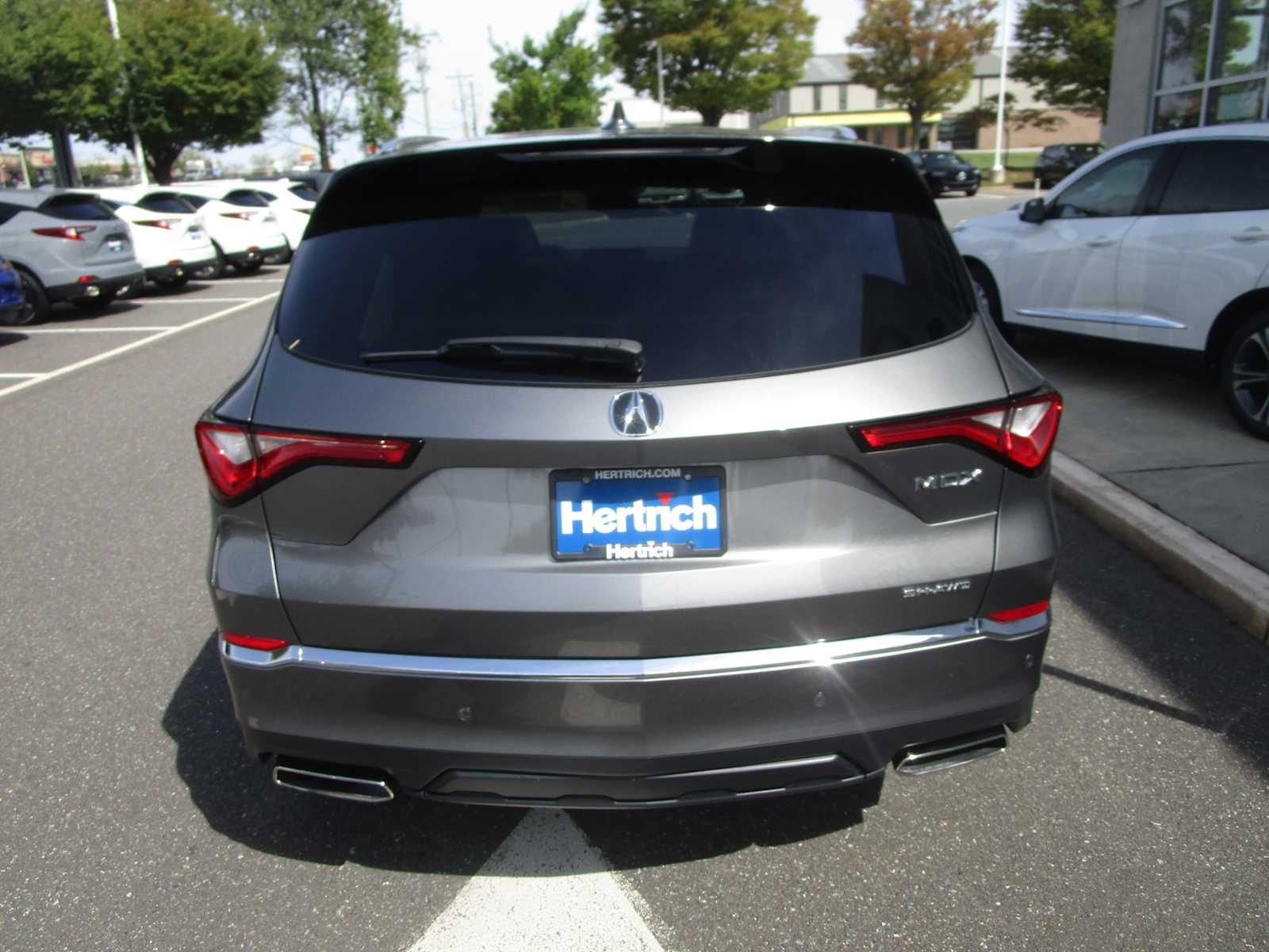 2023 Acura MDX SH-AWD Advance photo 5