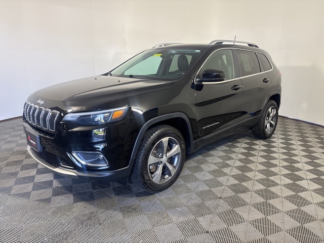 Used 2019 Jeep Cherokee Limited with VIN 1C4PJMDX2KD458516 for sale in Shakopee, Minnesota
