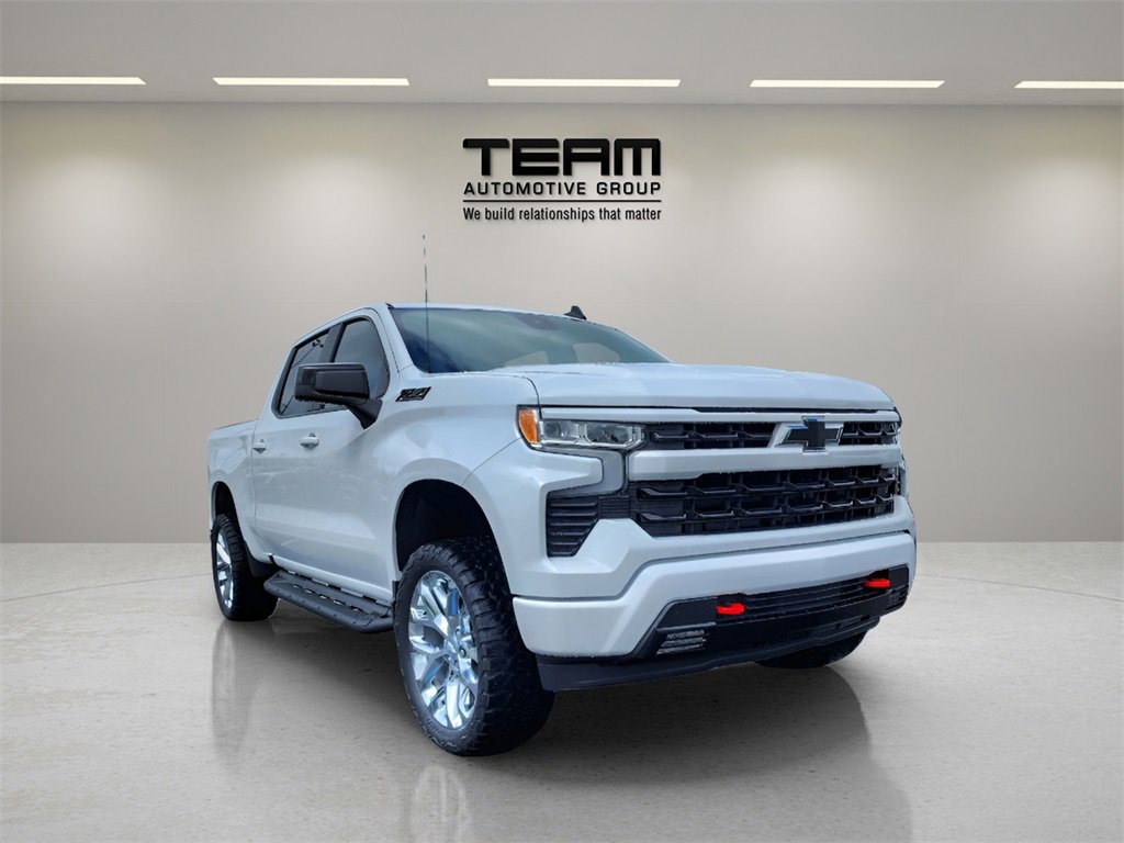 2024 Chevrolet Silverado 1500 RST photo 5