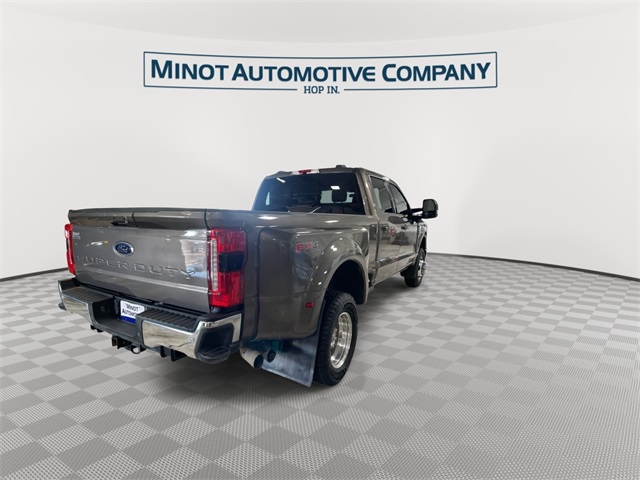2023 Ford F-350 photo 8