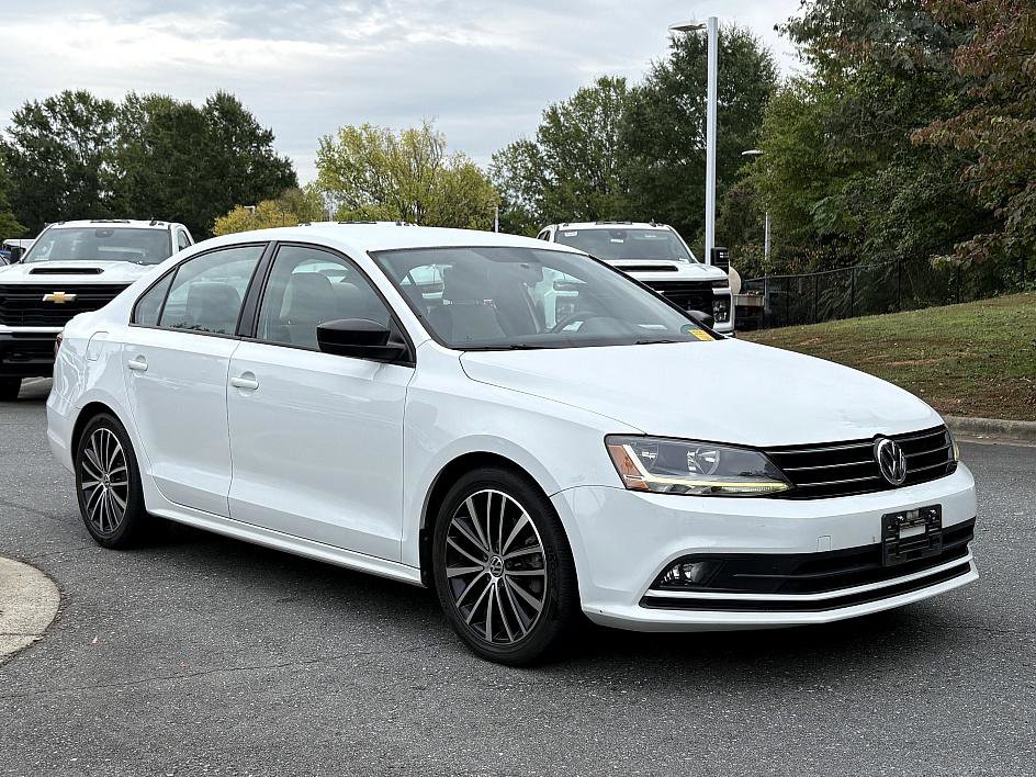 2017 Volkswagen Jetta 1.8T Sport photo 6