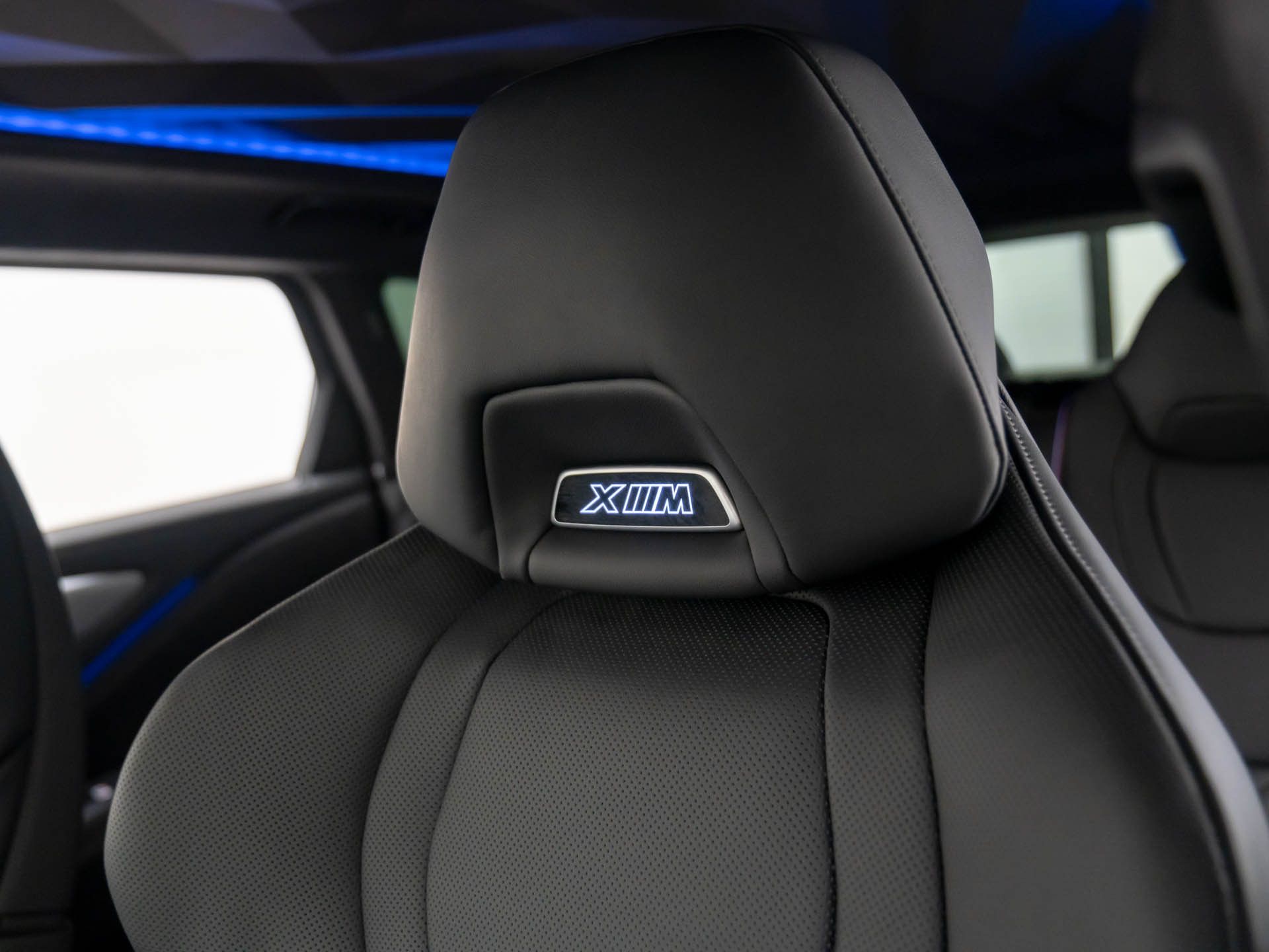 New 2025 Carbon Black Metallic BMW Base image 15