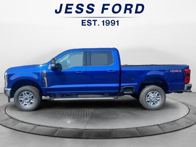2026 Ford F-350 Lariat photo 2