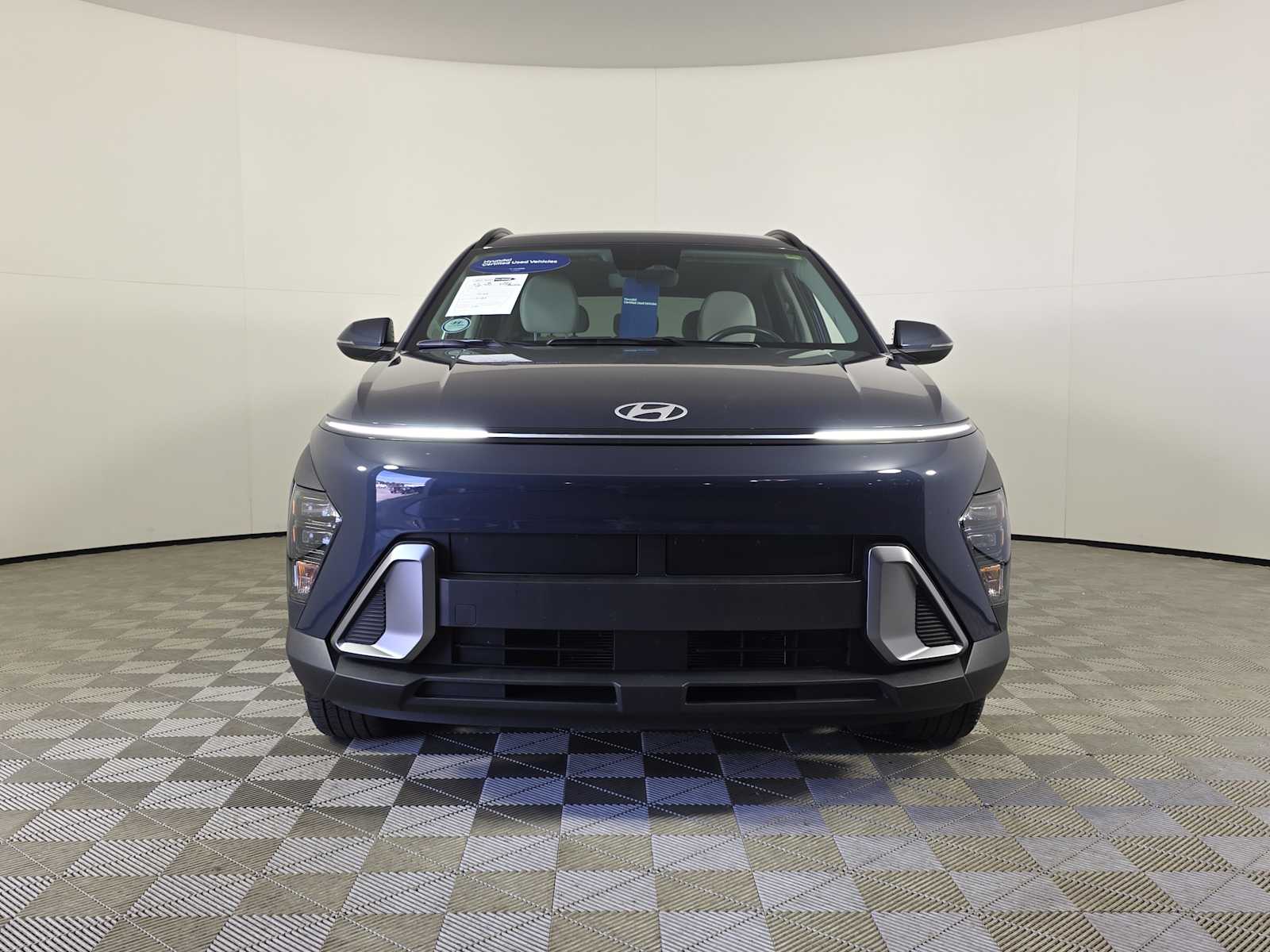 2025 Hyundai Kona SEL photo 2