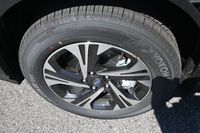 2025 Subaru Crosstrek Premium photo 12