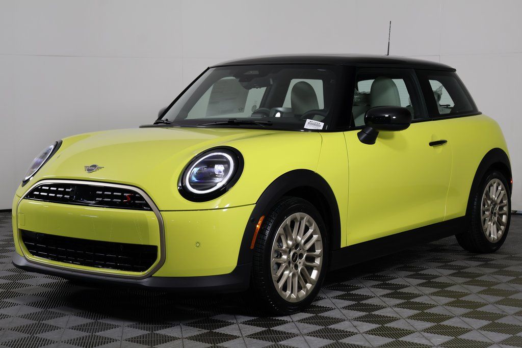 2026 MINI Hardtop 2 Door S's photo