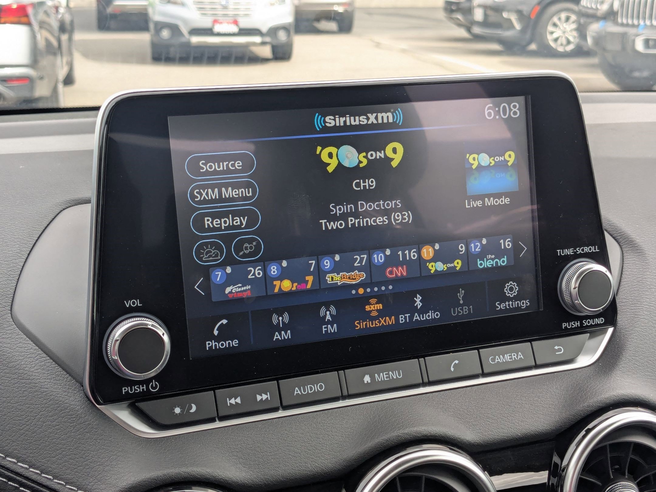 2025 Nissan Sentra SV photo 11