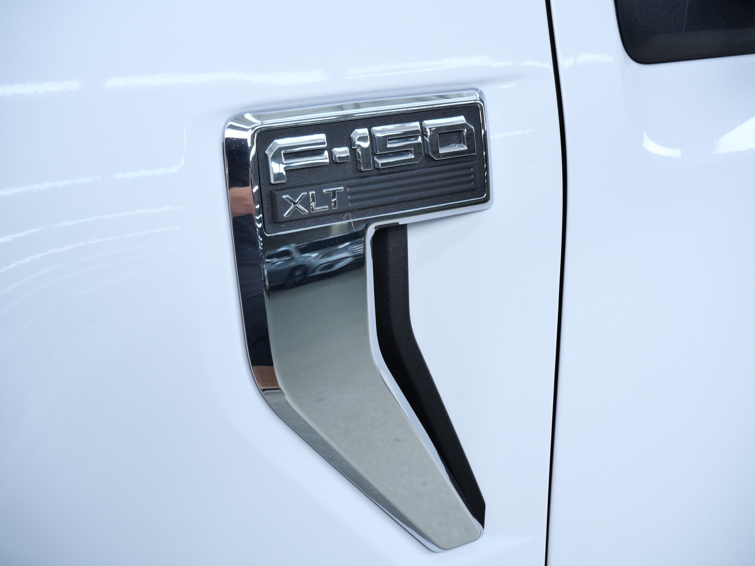 2023 Ford F-150 XLT photo 9