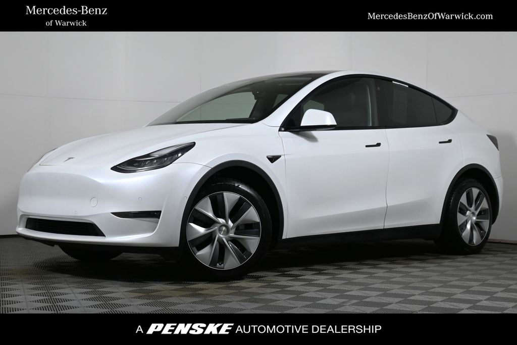 2022 Tesla Model Y Long Range's photo
