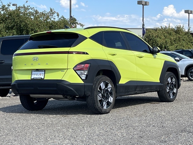 2025 Hyundai Kona SEL photo 4