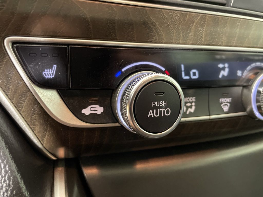 2018 Honda Accord EX-L photo 32