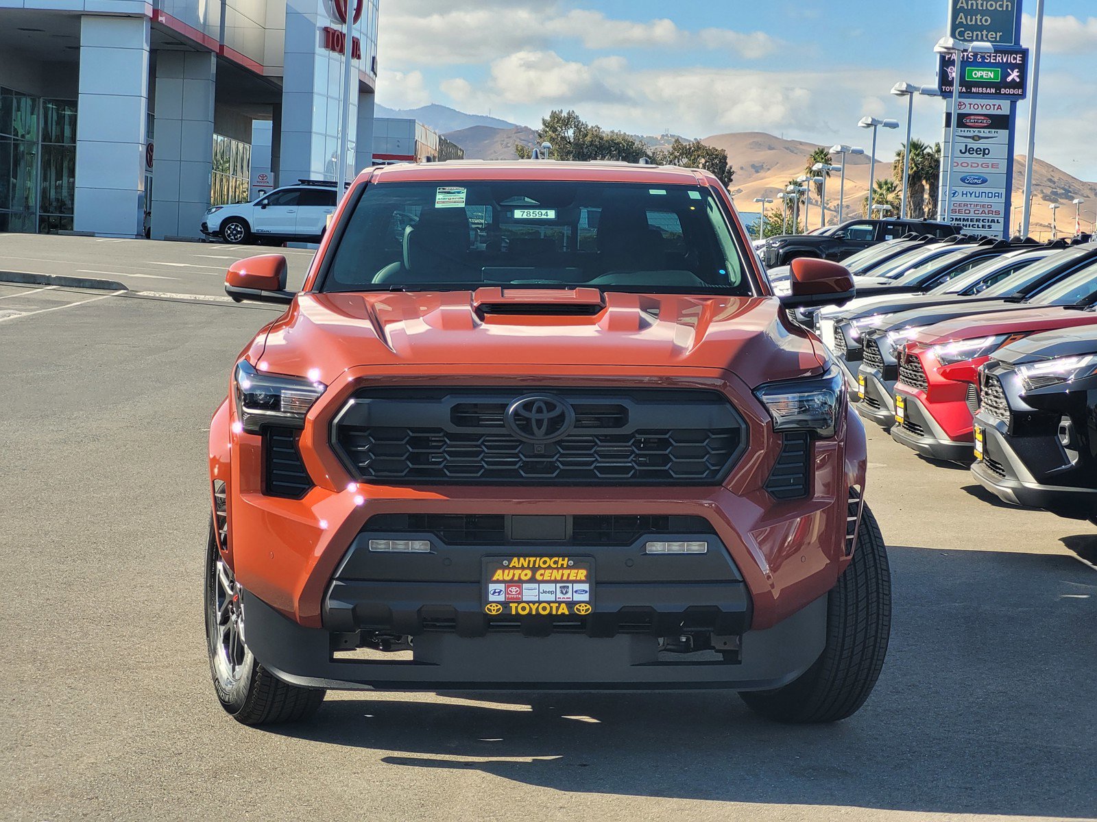 2025 Toyota Tacoma TRD Sport photo 2