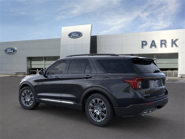 2025 Ford Explorer photo 4
