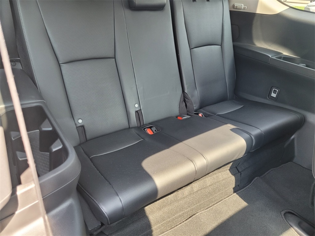 2024 Toyota Grand Highlander Platinum photo 11