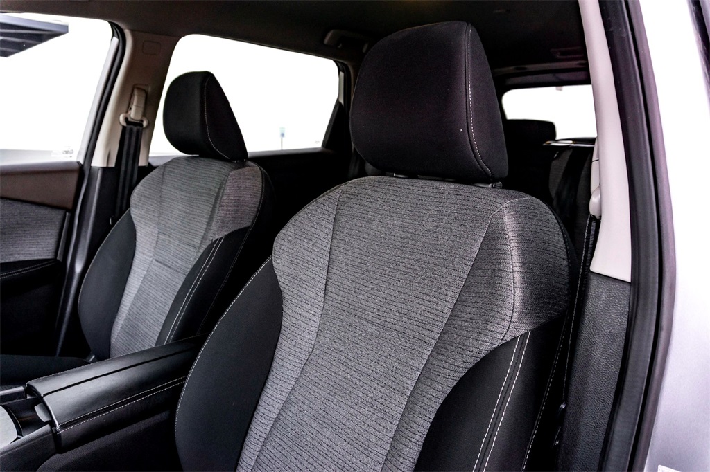 2023 Nissan Rogue SV photo 13
