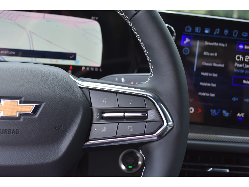 2025 Chevrolet Traverse High Country photo 16