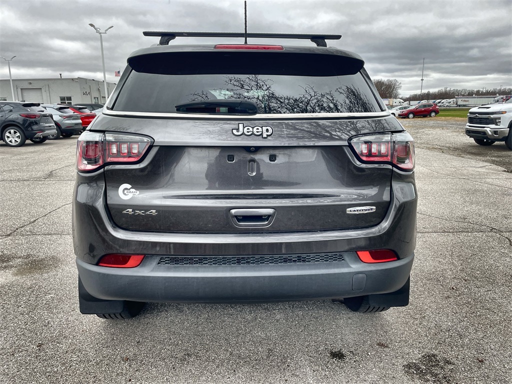 2018 Jeep Compass Latitude photo 3