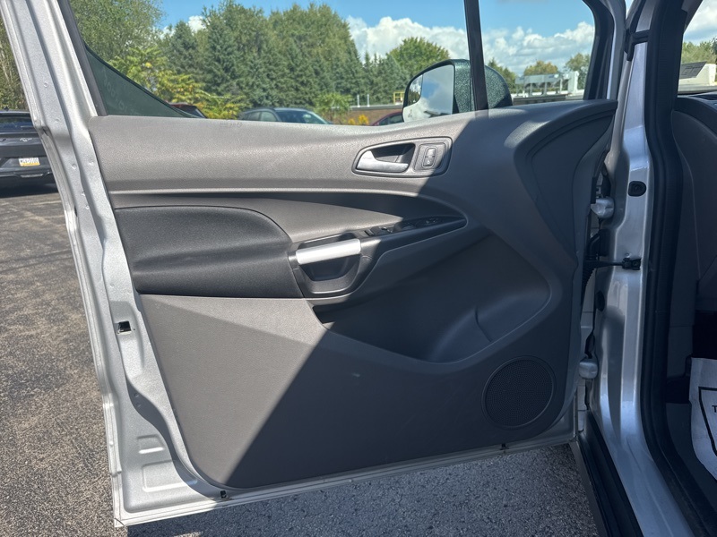 2023 Ford Transit Connect XLT Passenger Wagon photo 13
